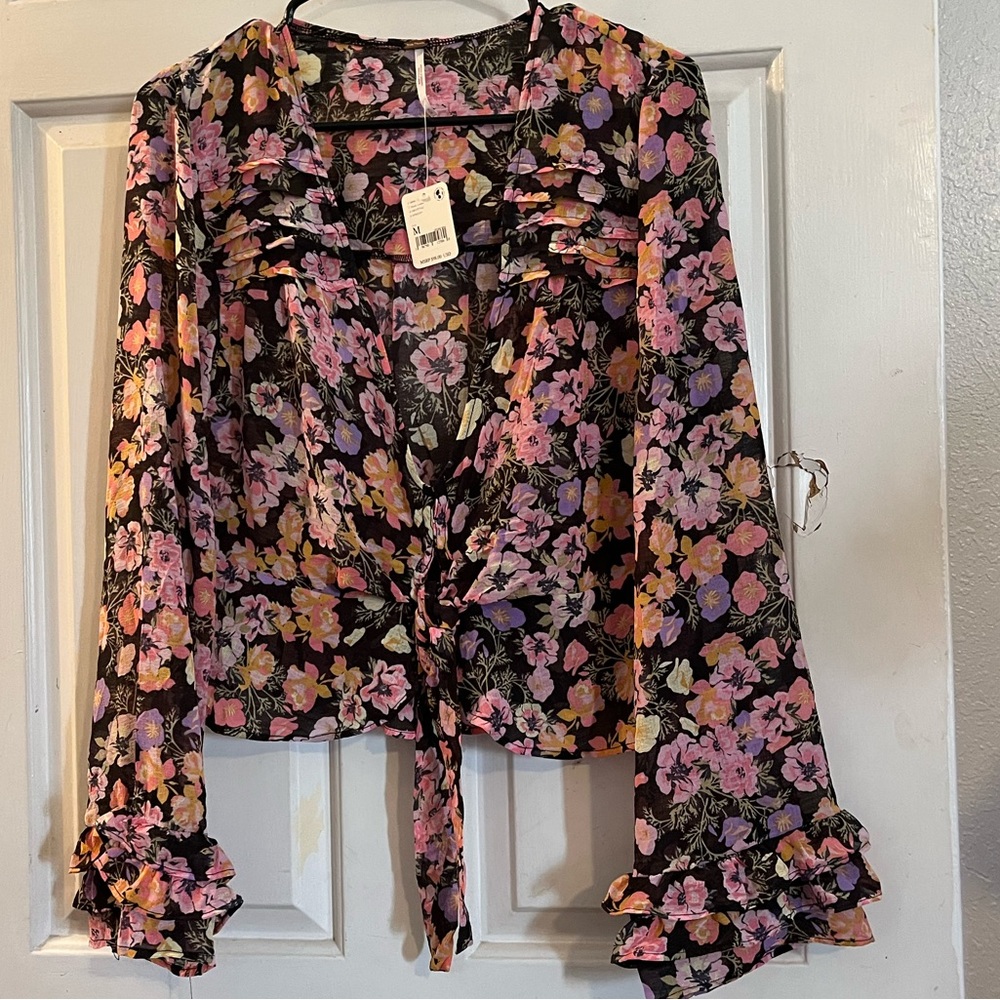 Free People top - Picture 1 of 4